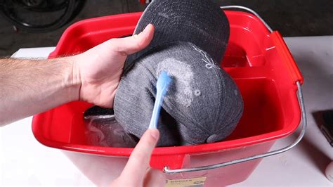 how to clean a gucci hat